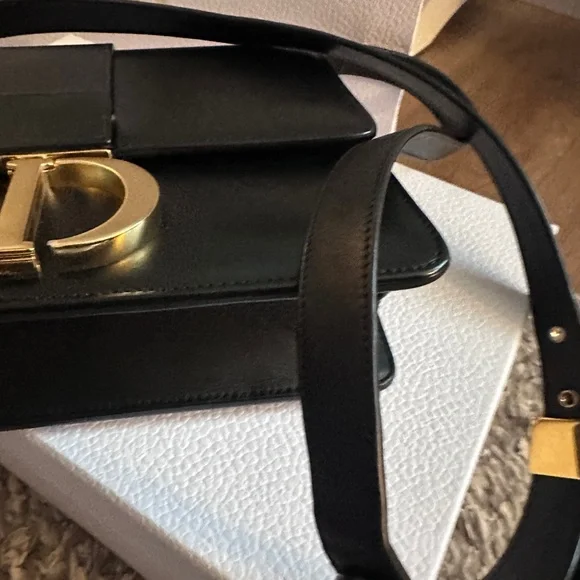 Authentic CHRISTIAN DIOR MONTAIGNE - Picture 14 of 17